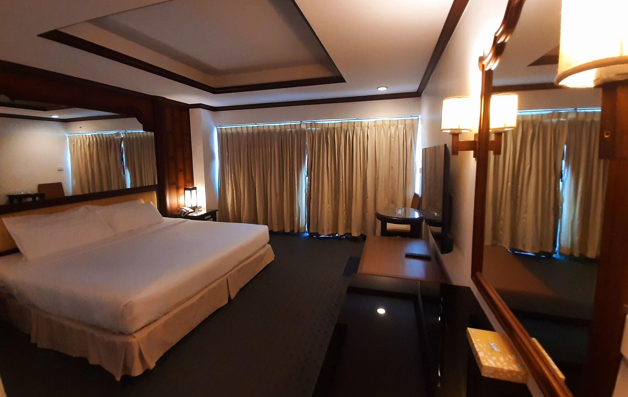 Grand Hotel Pattaya Exterior photo